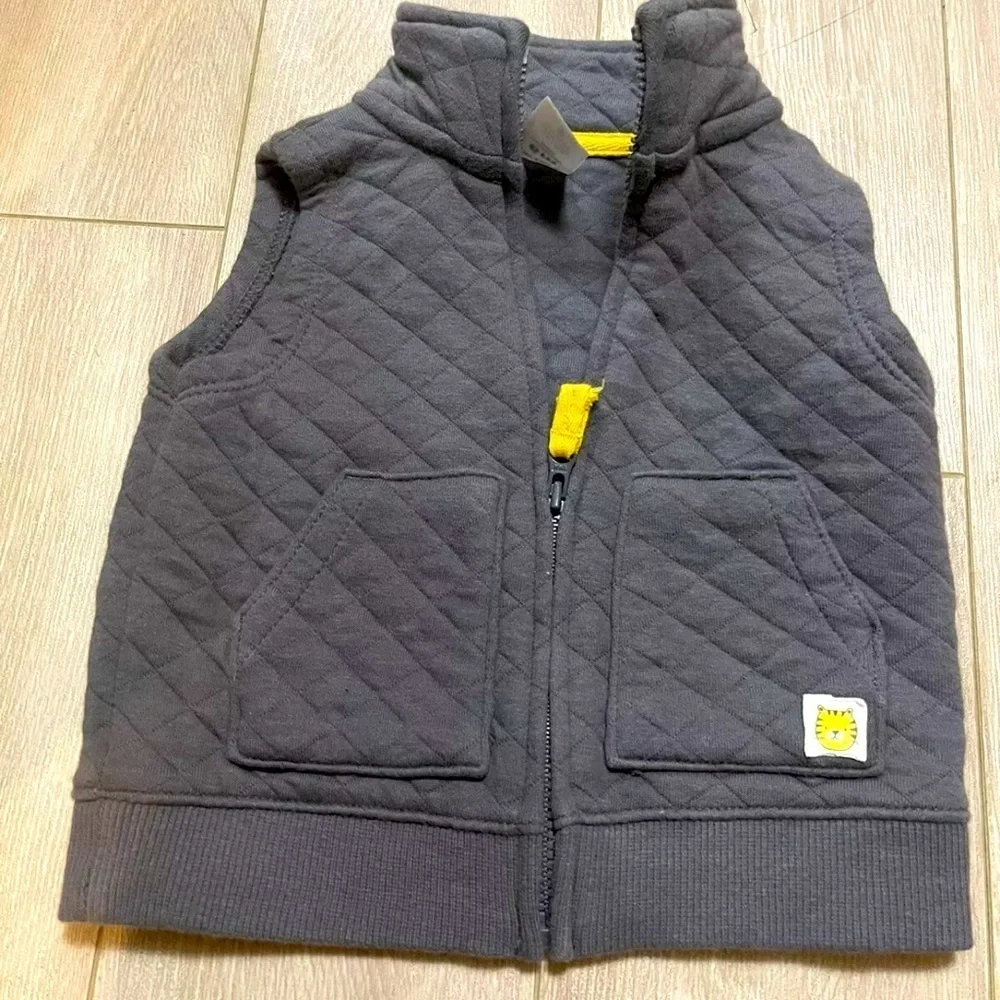 Baby Boys Carter's  Gray   Zip Jacket / Vest Size 6 months